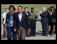 米国のオバマ大統領は17日、妻のミシェル夫人とオハイオ州で行われた選挙活動に参加し、民主党を支持するよう有権者に呼びかけた。 ｢中国網日本語版(チャイナネット)｣　2010年10月20日