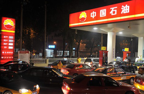 中国、6カ月ぶりに製品油価格を引き上げ
