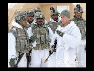 米国とインドは最近、双方が特殊地帯において作戦する経験や技能などを分かち合うことを目指し、｢戦争への準備2010(インド語:(Yudh Abhyas2010)｣という合同軍事演習を実施した。 ｢中国網日本語版(チャイナネット)｣　2010年11月24日