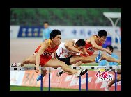 広州アジア競技大会男子100メートル障害の決勝戦が24日の夜に行われ、劉翔選手が13秒09で金メダルを獲得した。