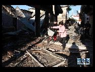  朝鮮は韓国時間23日午後2時34分頃、韓国の延平島周辺に向けて海岸砲50発余りを発射した。その中の数発は住民が住む島に落ち、数十軒の建物が火事になったり損傷したりした。今回の砲撃事件で､韓国軍側の2人が死亡し、12人が負傷した。　 ｢中国網日本語版(チャイナネット)｣ 2010年11月26日