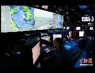史上最強の合同軍事演習が2日目を迎えた29日、韓米両軍は引き続き空母大隊の訓練や海上防衛などの演習を実施した。また初めて黄海に入った米原子力空母｢ジョージ・ワシントン｣のコントロール室が公開された。 ｢中国網日本語版(チャイナネット)｣　2010年11月30日