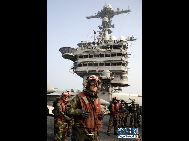 米韓合同軍事演習は11月30日、3日目を迎えた。両国軍隊は海上防衛、空母艦隊の訓練、空中の防衛演習、空母による敵地の地表目標攻撃作戦などを行った。 「人民網日本語版」2010年12月1日