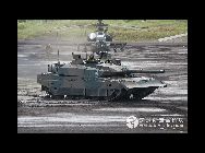 2010年に制式化された日本陸上自衛隊の主力戦車である｢10式戦車｣は、日本国産の第4世代の新型戦車であり、以前はTK-Xの通称で呼ばれていた。1990年代に開発され始め、今年の夏に大量生産される同戦車は、間もなく現役の74式戦車や90式戦車にとって代わることになると見られている。環球ネットが伝えた。 ｢中国網日本語版(チャイナネット)｣　2010年12月13日