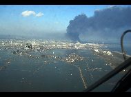 AFP通信の報道によると、米海軍原子力空母｢ロナルドレーガン｣が13日のに日本海域に到着し、11に東日本で起こったM9.0の大震災に見舞われた日本のため、救助支援を提供している。 ｢中国網日本語版(チャイナネット)｣　2011年3月14日