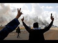 19日夜の多国籍部隊による空爆に続き、フランス軍は20日早朝、リビアに対する軍事攻撃を再び強化した。これによって、カダフィ大佐に忠実である戦車部隊が大きなダメージを受けた。 ｢中国網日本語版(チャイナネット)｣　2011年3月21日