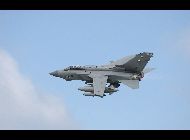 イギリス国防省によると、同国の4機の全天候型多用途攻撃機｢トルネードIDS｣が19日、多国籍部隊によるリビアに対する攻撃に参加した。 ｢中国網日本語版(チャイナネット)｣　2011年3月23日