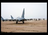 ロシアのヴォロネジ地域にある空軍パイロットトレーニングセンターがこのほど、ニジニ・ノヴゴロ航空機製造工場が生産し、今の世界で最も先進的な複座高等ジェット練習機｢Yak-130｣を導入した。  ｢中国網日本語版(チャイナネット)｣　2011年4月13日 