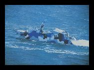 中国海軍は現在までのところ、ステルス機能を備えた最新型「022型ミサイル高速艇」を数十隻配備している。写真は機動訓練を実施する「022型ミサイル高速艇」編隊である。 ｢中国網日本語版(チャイナネット)｣　2011年5月19日