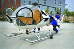 中国最大無人ヘリ　10分間のテスト飛行　一連の動作確認