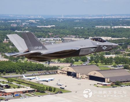 米海軍新型戦闘機｢F-35C｣のデビューショー(2011年5月23日)
