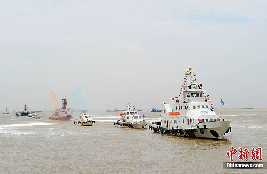 长江下游举行大规模火灾与油污污染演练