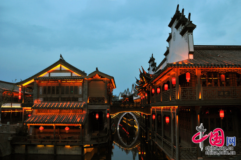 山东枣庄：夜色中台儿庄古城