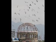 広島被爆66周年に当たる6日、日本は原爆死没者追悼式･平和祈念式典を行い、菅直人首相が同式典に出席した。 ｢中国網日本語版(チャイナネット)｣　2011年8月6日