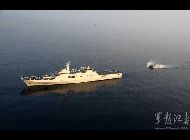 中国軍側のポータルサイトでこのほど、中国最大の揚陸艦｢崑崙山｣とエアクッション揚陸艦が上陸する様子が初めて公開された。 ｢中国網日本語版(チャイナネット)｣　2011年8月12日