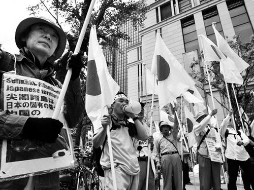 東京の街に集まって、釣魚島の｢主権｣を主張する日本の右翼勢力(2011年5月)