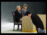 敗戦66周年記念日にあたる15日、東京の日本武道館では、戦没者追悼式が行われた。日本の天皇、皇后両陛下が出席し、菅直人首相は｢日本は悲惨な戦争の教訓を語り継いでいく｣との姿勢を表明した。 ｢中国網日本語版(チャイナネット)｣　2011年8月16日