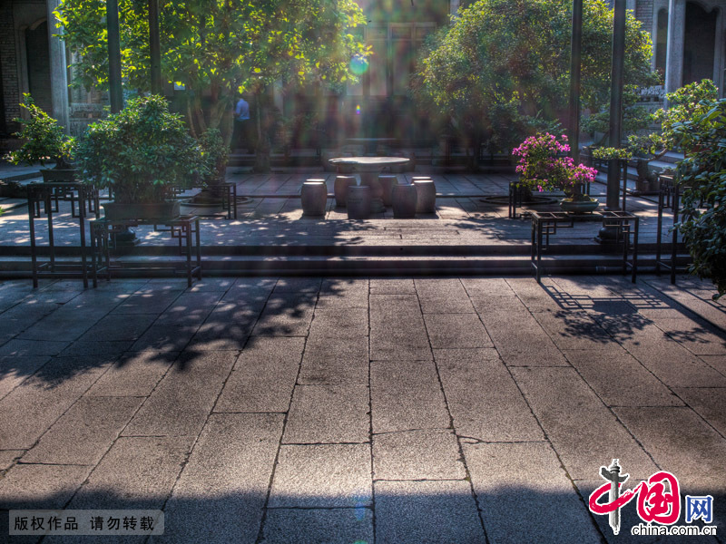 陈家祠是广东现存规模最大的清代艺术建筑。图为陈家祠一景。 中国网图片库 晨珠/摄