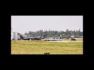 中国の次世代ステルス戦闘機｢殲20(J20)｣が26日、また成都市のある空港で試験飛行を行った。 ｢中国網日本語版(チャイナネット)｣　2011年8月31日