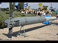このほど開催されたモスクワ航空ショーで、ロシアのミサイル軍需企業は、3タイプのクラブS巡航ミサイルを展示した。伝えられるところによると、中国はキロ級潜水艦を購入した際、同ミサイルシステムを付属製品として一緒に購入したという。 ｢中国網日本語版(チャイナネット)｣　2011年9月7日