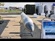 このほど開催されたモスクワ航空ショーで、ロシアのミサイル軍需企業は、3タイプのクラブS巡航ミサイルを展示した。伝えられるところによると、中国はキロ級潜水艦を購入した際、同ミサイルシステムを付属製品として一緒に購入したという。 ｢中国網日本語版(チャイナネット)｣　2011年9月7日