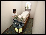 横浜市にある｢ラスト･ホテル(ラステル)｣は、正面から見ると普通のホテルと変わらないが、実は遺族と遺体が最後の別れをする場所だ。 ｢中国網日本語版(チャイナネット)｣　2011年9月22日