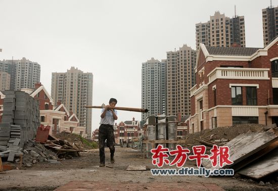 　先週、中国の13都市で不動産取引件数が3割減