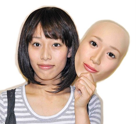 日本公司发明最逼真面具与人脸毫无分别（图）