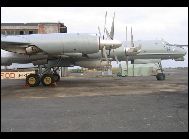 ロシアの会社が改修工事を終えたばかりのインド海軍の対潜哨戒機｢Tu-142ME｣はこのほど、ロシアで試験飛行を実施した。写真はインド海軍が配備した対潜哨戒機｢Tu-142ME｣。 ｢中国網日本語版(チャイナネット)｣　2011年10月19日