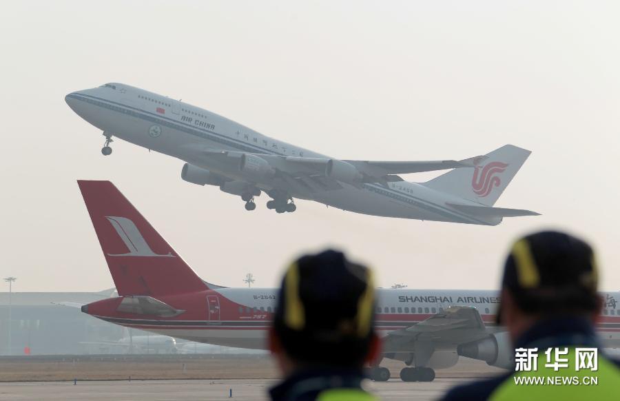 #（经济）（2）中国首次客机航空生物燃料试飞成功