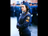 ロシアの内務省、緊急対策部、特殊部隊、海･陸･空の部隊などを含む国家武装部門には、大量の女性軍人が服役している。 　｢中国網日本語版(チャイナネット)｣　2011年10月31日