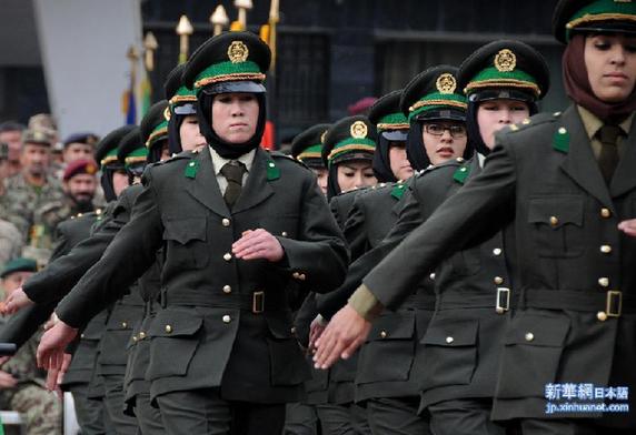 （国际）（4）阿富汗：毕业典礼上的女军官
