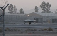 アフガニスタンの米空軍基地で撮影されたRQ170ステルス無人機