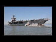 世界初の原子力空母である米海軍の?エンタープライズ?(USS Enterprise,CVAN/CVN-65)が11日、中東海域に向けて出発した。分析によると、?エンタープライズ?は、米?イラン間の軍事衝突の発生や、ソマリア海域での海賊による脅威に対応できる豊富な経験を持っているという。?中國網日本語版(チャイナネット)?　2012年3月14日