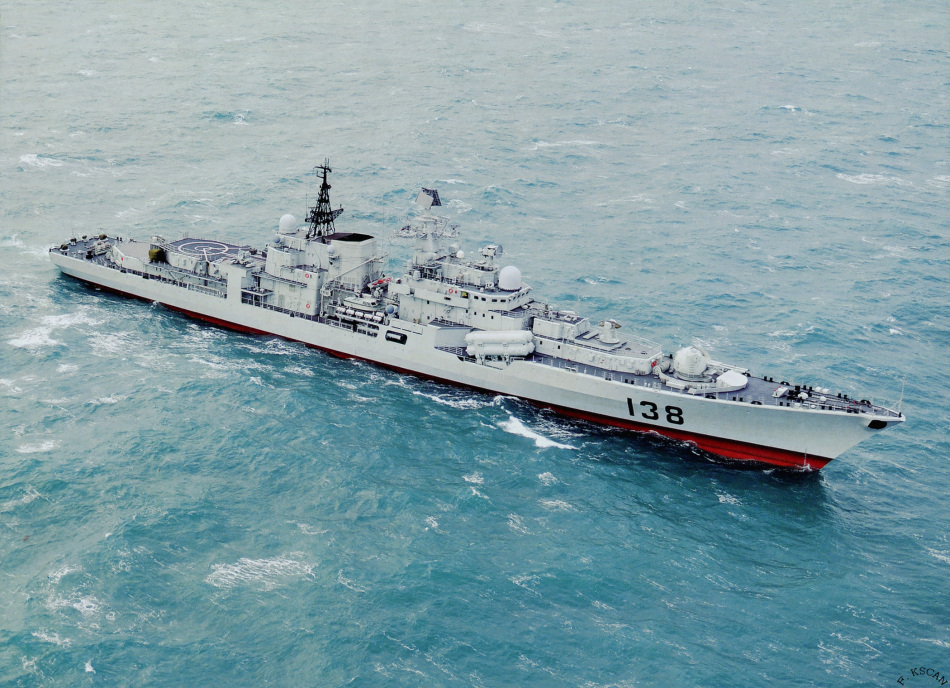 中国海軍の現代級駆逐艦｢泰州｣(956EM138)