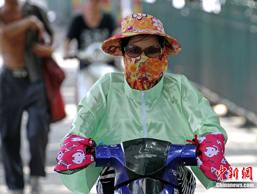 海南气温达到38℃ 3市县发布高温预警