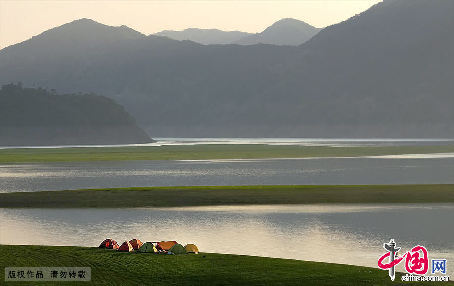 美丽、迷人的绿江，宛若世外桃源。中国网图片库 于文斌摄影