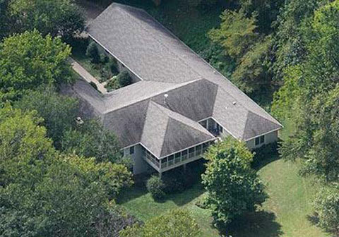 ジム・ウォルトン 氏が世界最大小売販売ウォルマート創業者サムの三男、今はArvestグループのある銀行組織の責任者だ。