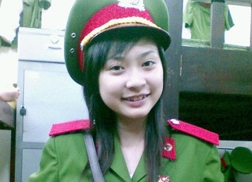 制服がかわいい ベトナム女子大生の軍事訓練 中国網 日本語