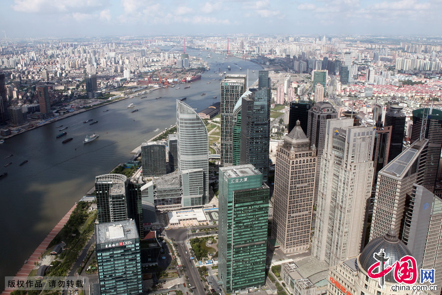 上海城市建筑。图为黄浦江及两岸建筑。中国网图片库 游兵摄影