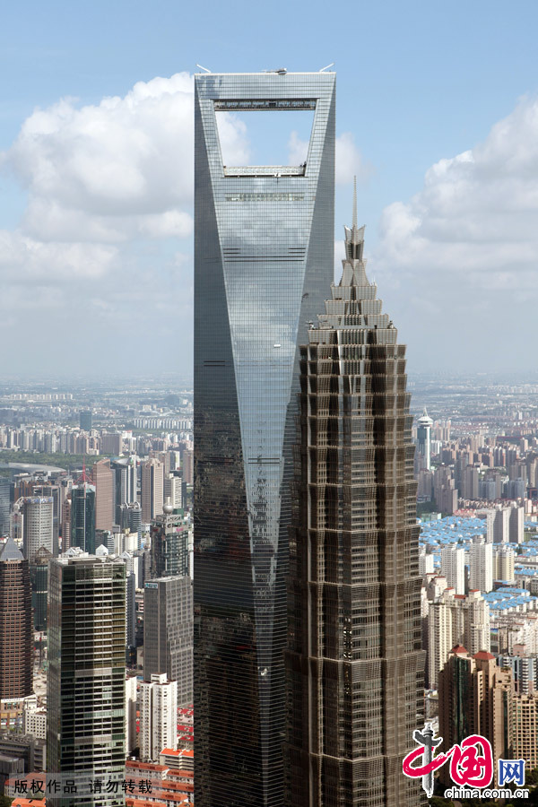 上海城市建筑。图为上海环球金融中心和金茂大厦。中国网图片库 游兵摄影