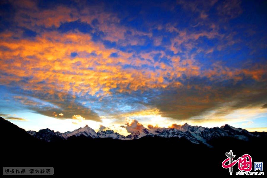 神圣庄严的梅里雪山 中国网图片库 苏利摄影