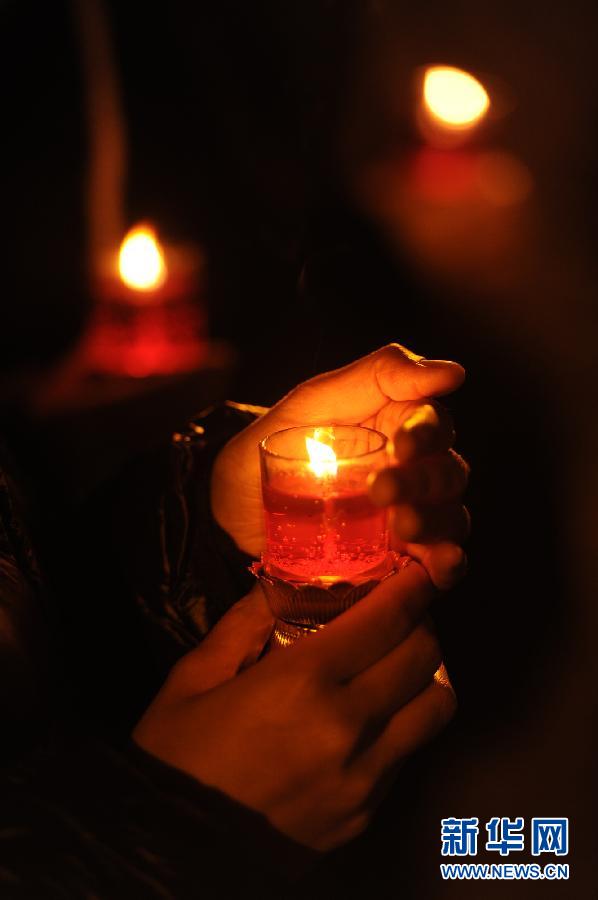 （社会）（3）烛光祭奠南京大屠杀30万遇难者