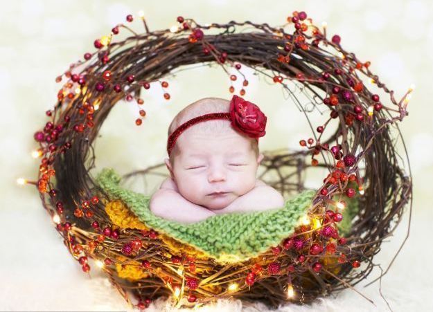 英国摄影师抓拍熟睡圣诞宝宝 可爱模样融化人心