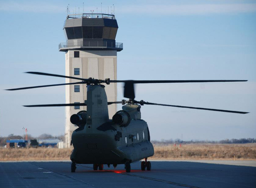 米空軍の新たな切り札　CH-47Fチヌーク輸送ヘリが就役