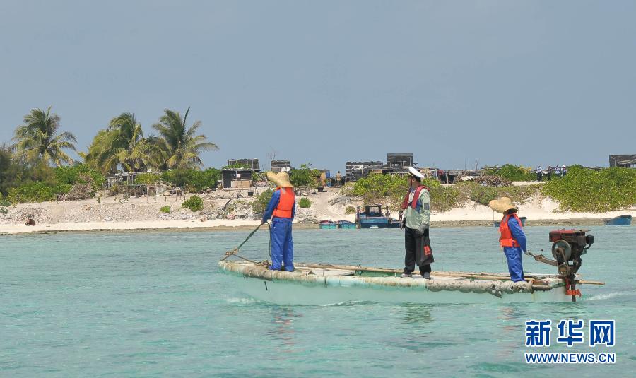 3月10日、中国海監の乗組員は上陸用舟艇で趙述島に上陸。同島にある領海基準点標石周辺の環境や標石本体の状況を詳しく記録した
