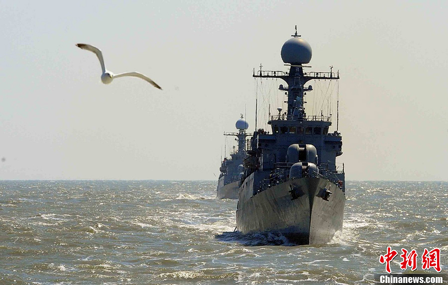 韓国海軍、海上機動演習を実施