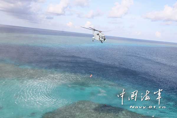 中国海軍南海艦隊、美済礁で立体巡回を実施