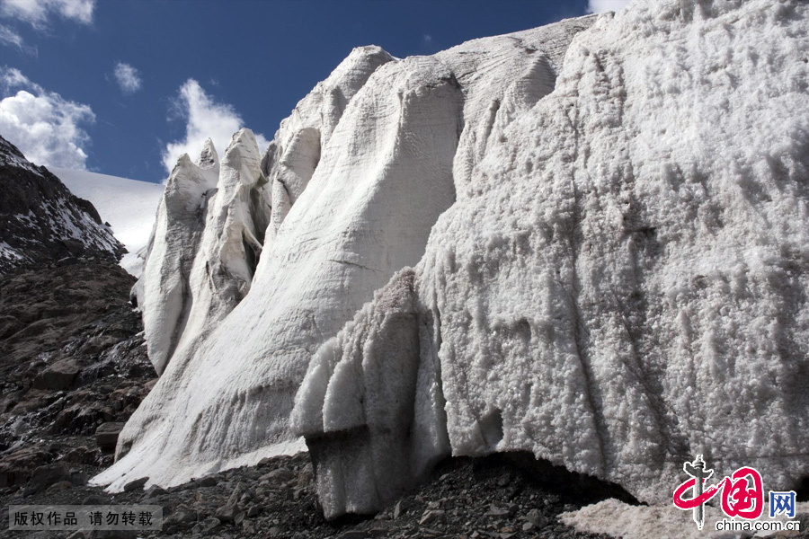 新疆天山一号冰川。中国网图片库 李宗山 摄