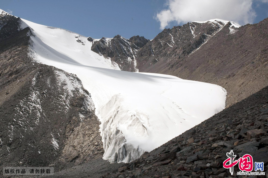 新疆天山一号冰川。中国网图片库 李宗山 摄